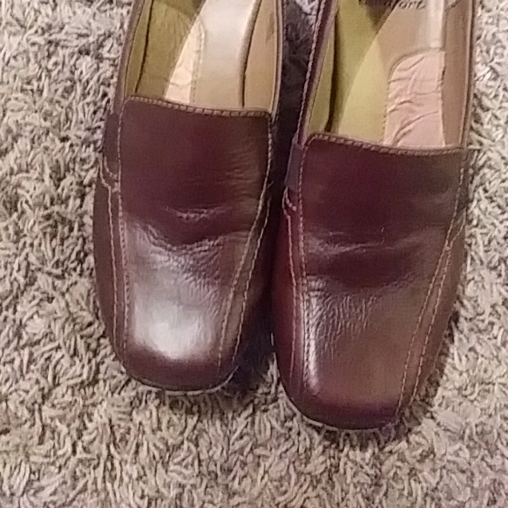 Clogs - Picture 5 of 6